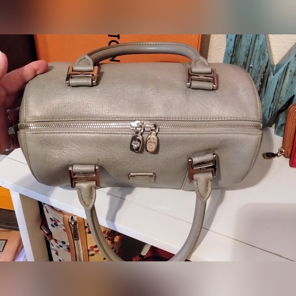 MCM Boston Bag Grey GUC - Picture 5 of 9